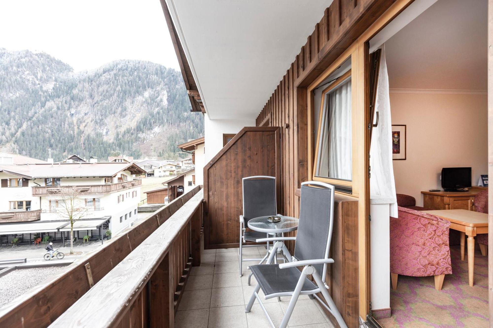 Heart Hotel Nordstern Mayrhofen Ngoại thất bức ảnh