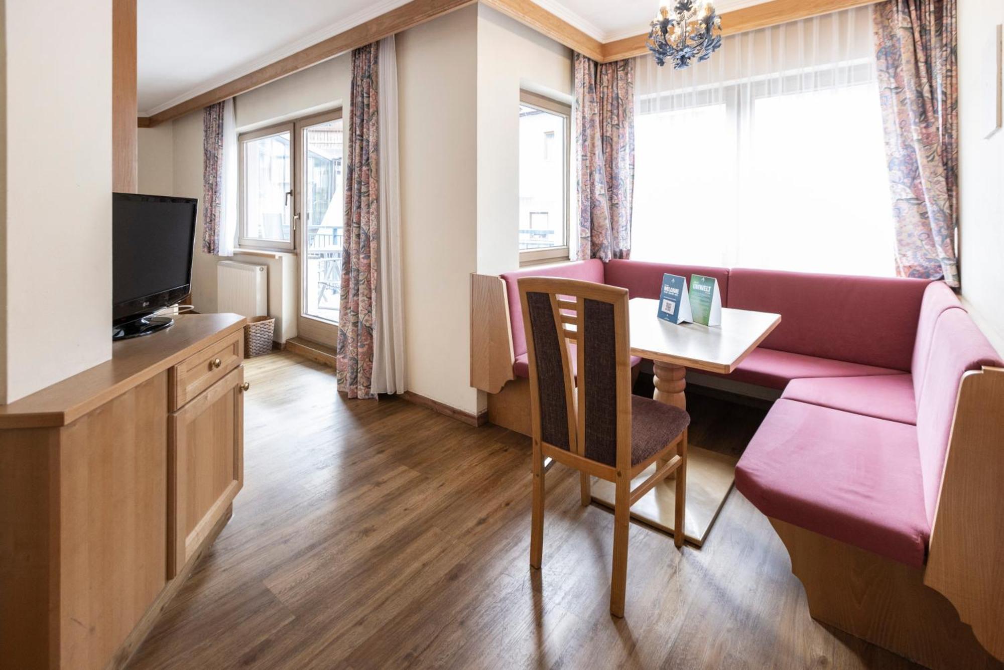 Heart Hotel Nordstern Mayrhofen Ngoại thất bức ảnh